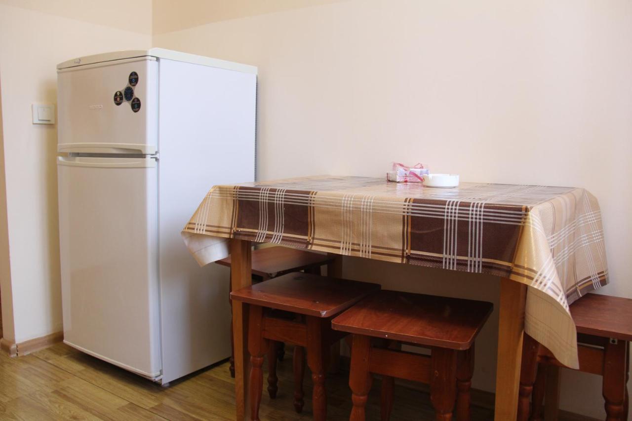 Apartments Domovik ,Kirilla I Mefodiya, 5 Mukačevo Esterno foto