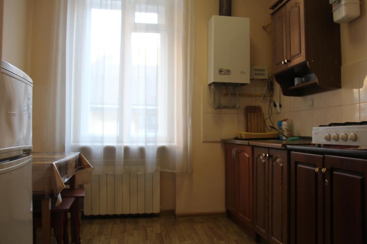 Apartments Domovik ,Kirilla I Mefodiya, 5 Mukačevo Esterno foto