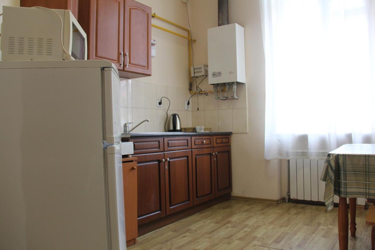 Apartments Domovik ,Kirilla I Mefodiya, 5 Mukačevo Esterno foto