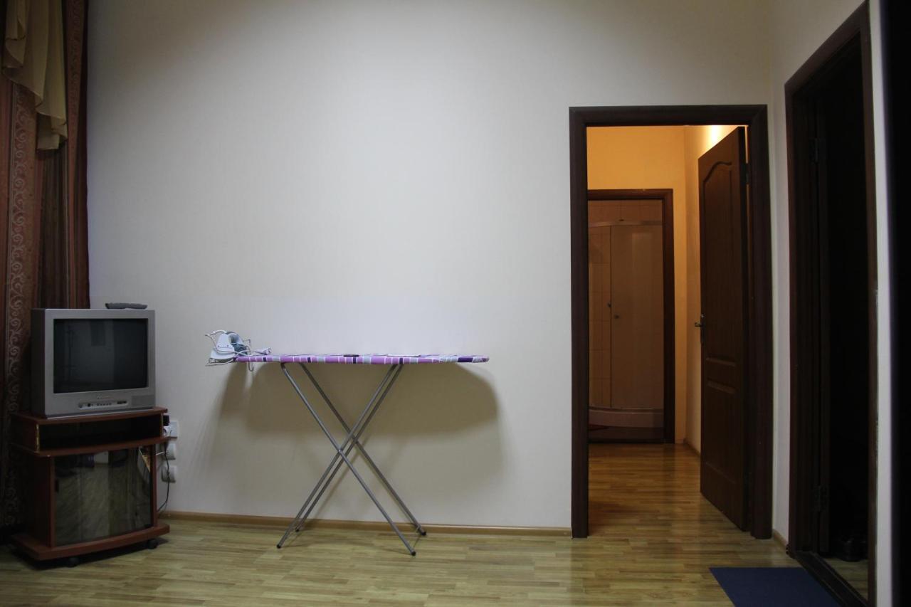 Apartments Domovik ,Kirilla I Mefodiya, 5 Mukačevo Esterno foto