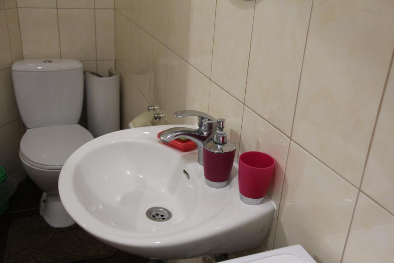 Apartments Domovik ,Kirilla I Mefodiya, 5 Mukačevo Esterno foto