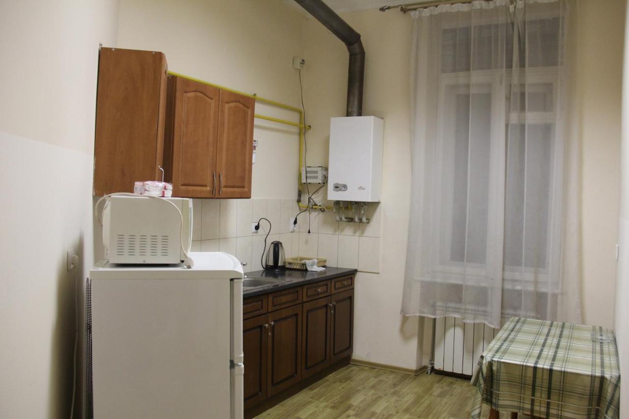 Apartments Domovik ,Kirilla I Mefodiya, 5 Mukačevo Esterno foto