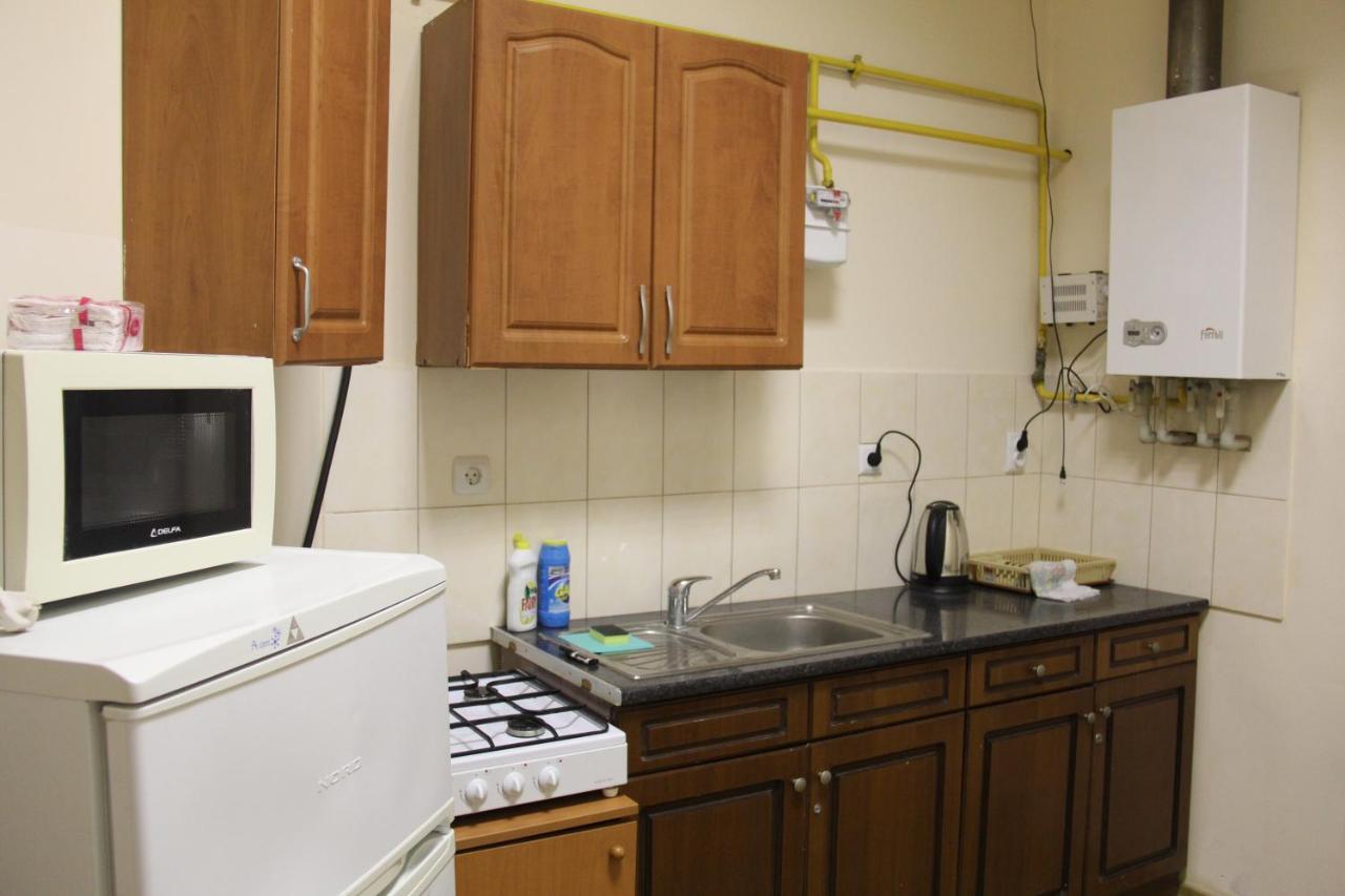 Apartments Domovik ,Kirilla I Mefodiya, 5 Mukačevo Esterno foto